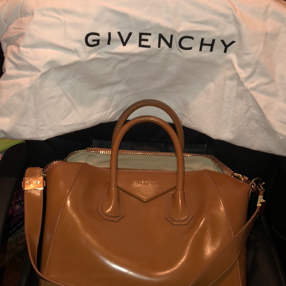 Large Givenchy shoulder/hand bag